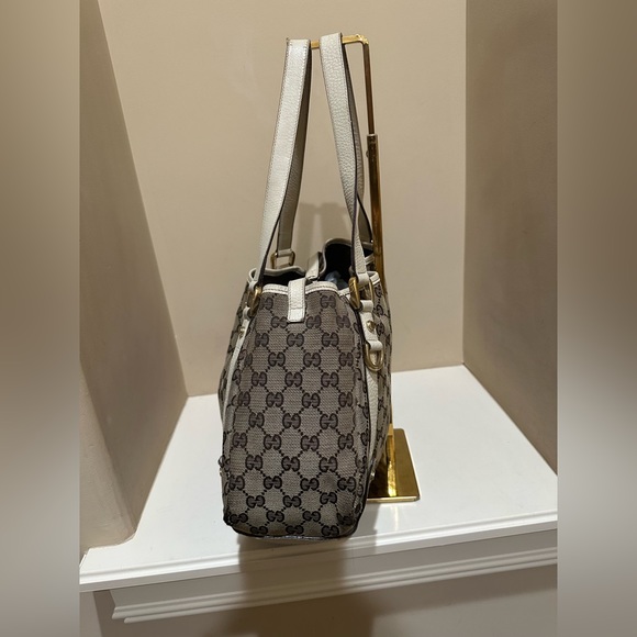 Authentic Gucci Abbey GG Brown Canvas White Leather Handbag - Picture 3 of 15